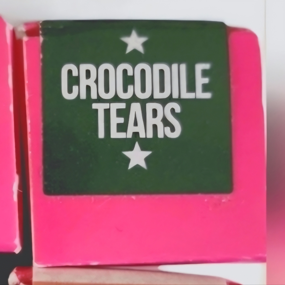 Lipstick liner: Jeffree Star, Velour Lip: Crocodile Tears